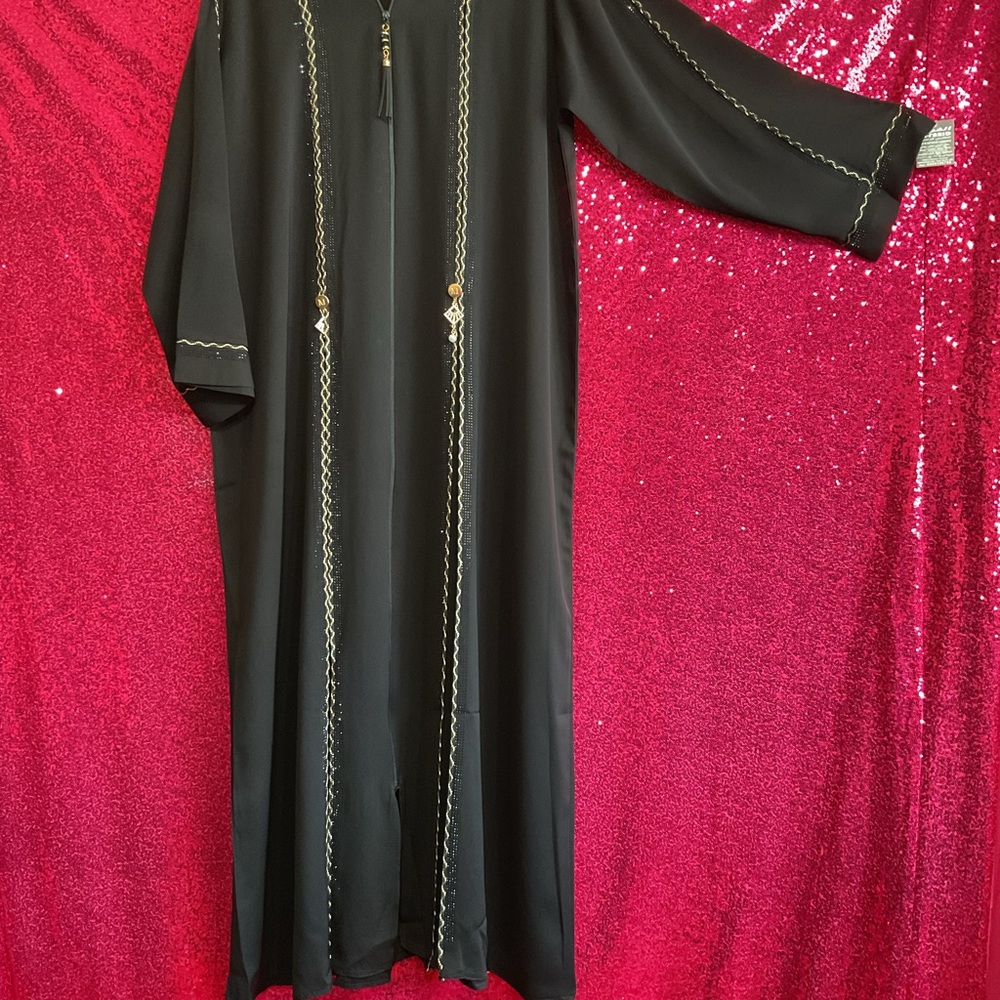 Elegant Black Kaftan with Gold Accents